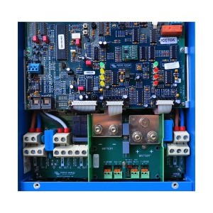 Victron Energy Quattro 12/5000/220-100/100)
